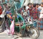 জামালপুরে সড়কে ঝরল মা-ছেলেসহ ৫ প্রাণ