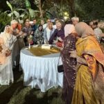 ইফতারে দাওয়াতে  উপদেষ্টারা ছিলেন ফাওজুল কবিরের বাসার প্রধান উপদেষ্টা অধ্যাপক ইউনূস সহ