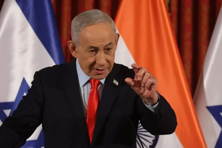 ত্রিমুখী বিপদে নেতানিয়াহু