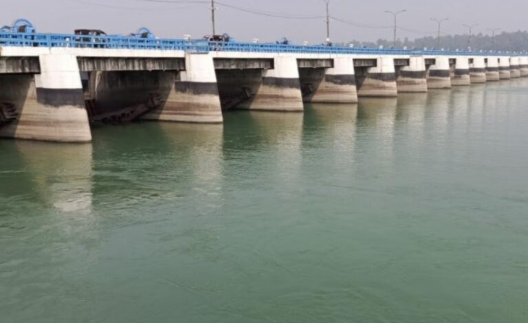 বাংলাদেশের জন্য বিপর্য ডেকে  আনতে পারে পদ্মা ব্যারেজ